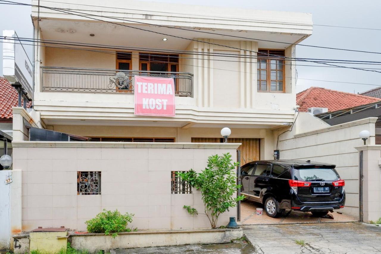 Koolkost Near Kawasan Simpang Lima Semarang Hotel Exterior photo